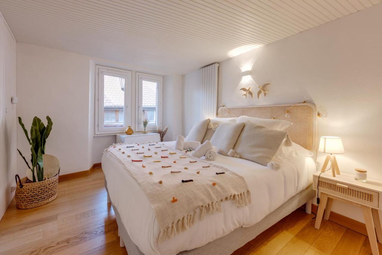 La Tour Du Lac - Beautiful Apartment In The Heart Of Annecy Exteriör bild